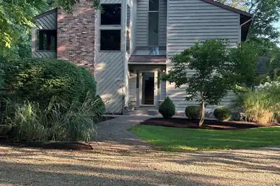 Image de Fiddlers Green 3 bedroom country home wooded lot beautiful settings