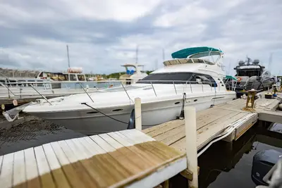 Image de Private Luxury Yacht for up to six guests - Day or Night charters!