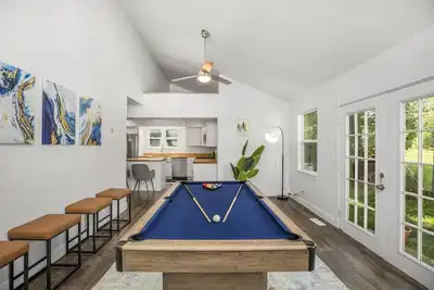 Image de New Luxury, Spacious & Close to Notre Dame - 10 min driving