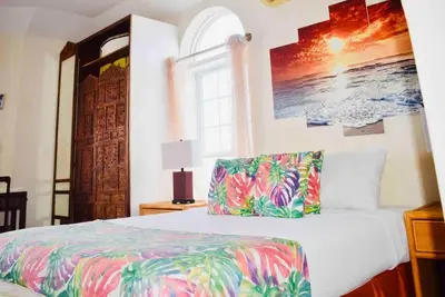 Image de Oceanfront Studio B by Beach w/Pool - Villa Zen