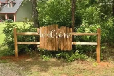 Image de Family/ Church Small Group Cabin Retreat & Country Resort - 5 Cabins/ 3 Rooms