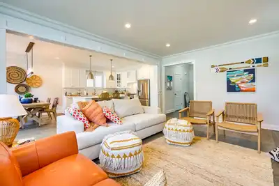 Image de Sleek Long Branch Vacation Rental w\/ Pool + Patio!