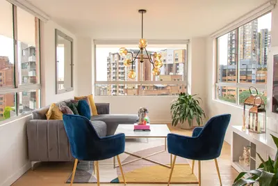 Image de Stylish and newly furnished Apt close to Provenza