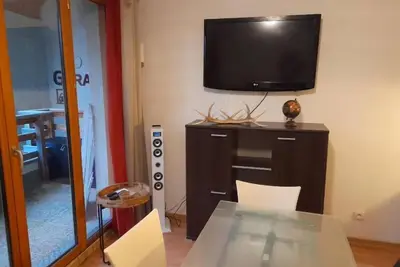 Image de Appartement 'Studio Montagne' avec vue sur les montagnes et terrasse privée