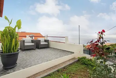 Image de Maison de vacances 'Simão House' avec terrasse privée, jardin privé et Wi-Fi