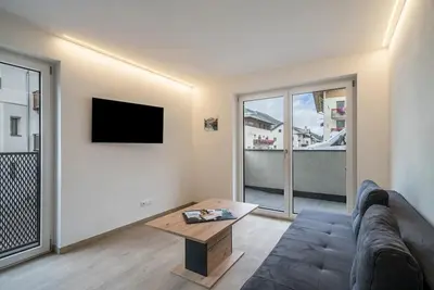 Image de Appartement \"Lamm 4\" avec vue sur les montagnes, balcon et Wi-Fi