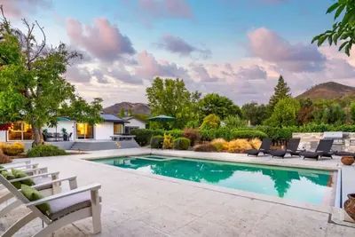 Image de Vina Vista - 5 Bd with Pool, Hot Tub and Close to Wineries
