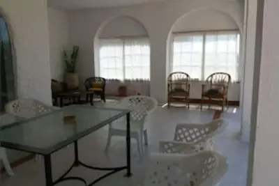 Image de Amplia Casa Privada