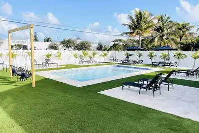 Luxury Poolside Villas #3 Resort Style Backyard