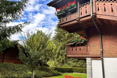 Image de Serene Chalet With Shared Pool and Spa