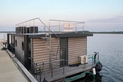 Image de Hausboot Fjord Nordstern mit Dachterrasse in Schleswig