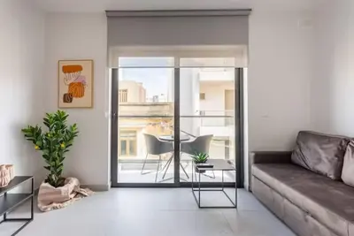 Image de Sliema's Cozy 1-Bedroom Getaway with Balcony