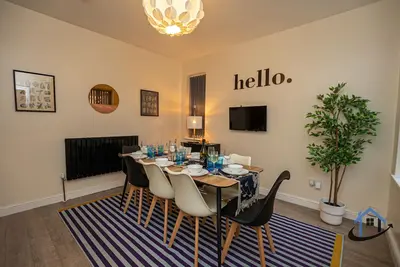 Image de King beds, workspace, corporates, parking, sleeps 10\n