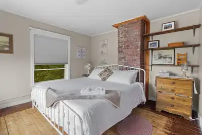 Image de Hamilton Hilltop Home|3 King Beds|Victoria Park