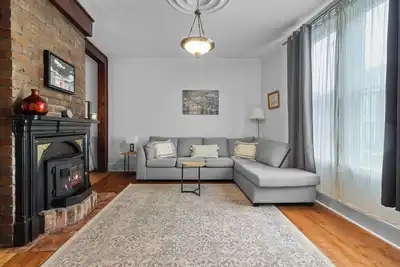 Image de Victoria Family Home | King | Patio | 2 Ba | Bbq