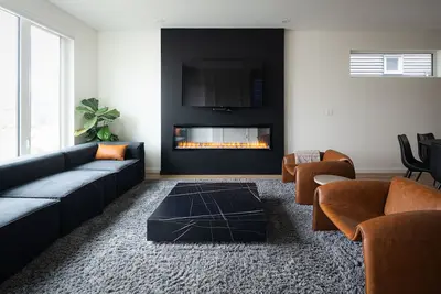 Image de Family Home | Rooftop Patio | King Bed | Fire Table | Gym