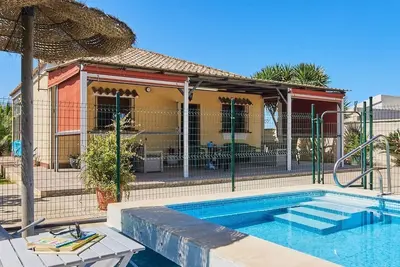 Image de Villa IlusiĂłn Charo Conil de la Frontera by Ruralidays