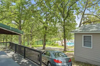 Image de Lakefront 2br Cabin w/ Pool + Swim & Boat dock