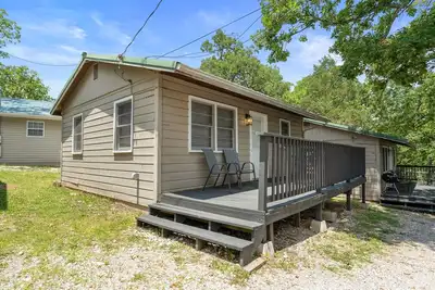Image de Lakefront 2br Cabin w/ Pool + Swim & Boat dock