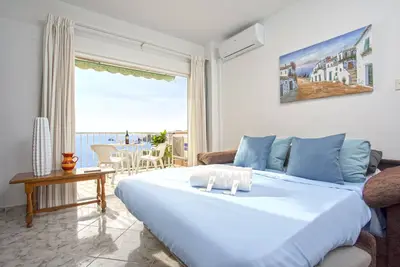 Image de Breathtaking Sea View Flat with, A/C - Beach Front