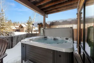 Image de Impressive, brand new modern residence in Whitefish. Close to downtown, lake and ski bus!