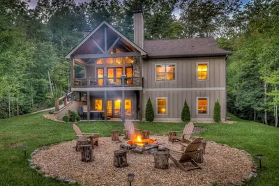 Image de Black Bear Falls - Mountain Views | Outdoor Living | Hot Tub