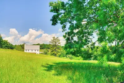 Image de Timeless Hillsville Farmhouse: Blue Ridge Parkway!