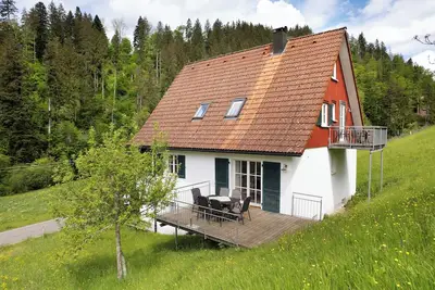 Image de Maison de vacances 'Haus 1 Hanselishof - 2' avec vue sur montagne, terrasse privée et Wi-Fi