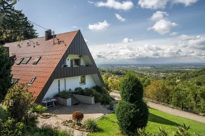Image de Appartement de vacances \"Panorama\" avec vue sur les montagnes, terrasse et Wi-Fi
