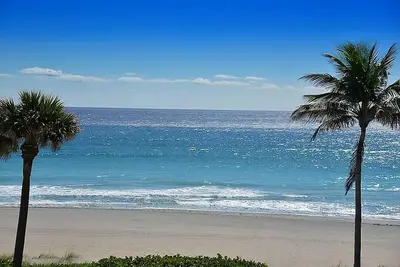 Image de Bask In The Sun, A Few Minutes to Boca Raton Beach! Pool, Parking, Pet-Friendly!