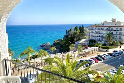 Image de Appartement 'Sea Views Nice Sunset Sun' avec vue sur la mer, piscine partagée et Wi-Fi