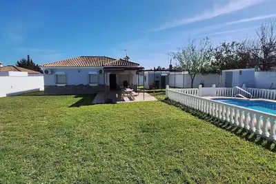 Image de Villa 'Chalet Tu Limonero' avec piscine privée, Wi-Fi et climatisation