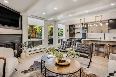 Image de Renovated Aspen 2br, Walk to Gondola!