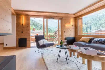 Image de Chalet rénové 10 adultes, proche pistes et lac, Méribel Mottaret