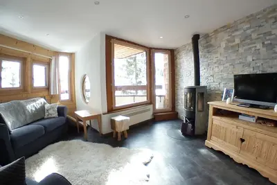 Image de Splendide appartement rénové pour 6 pers, style montagne moderne, départ ski au pied