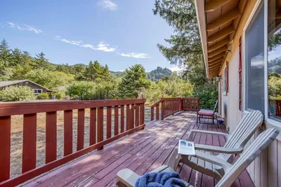 Image de Updated Cabin Near Rockaway Has Outdoor Dining, Fire-Pit, 3 Blocks from Beach!