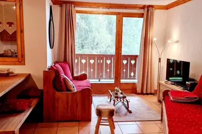 Image de À 100m des pistes de ski, 1er étage, balcon, télévision, 65m², Montalbert