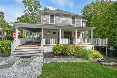 Image de Megansett Beach Retreat - steps from Cape Cod Beaches