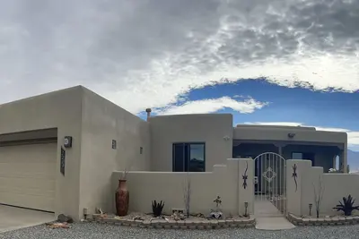 Image de Custom Home with Stunning Views of Sandia Peak; 12 miles to Balloon Fiesta Park
