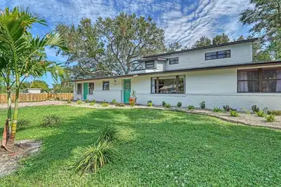 Image de Pool & 4 Bed Home 6 Min. from Siesta Key Beach! 33% Discount 11/1/23-12/22/23