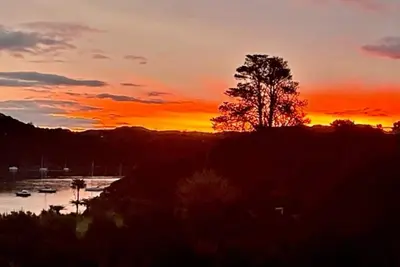Image de Beautiful view over the water in Okiato