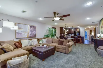 Image de Kelly's Lakefront Escape - Huge Balcony