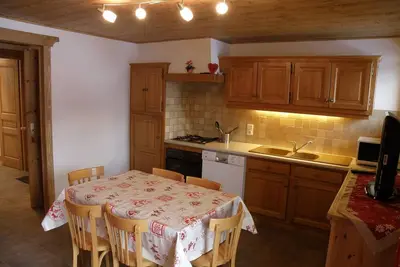 Image de Charmant appartement 2 chambres avec Wi-Fi et parking privé