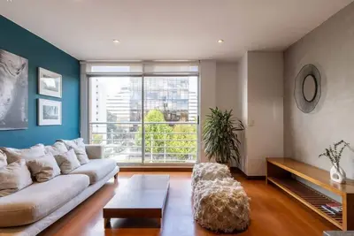 Image de w* | Vibrant Duplex in Chico