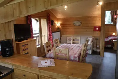 Image de Appartement cosy aux Gets, proche centre, Wi-Fi, balcon sud, à 350m des télécabines