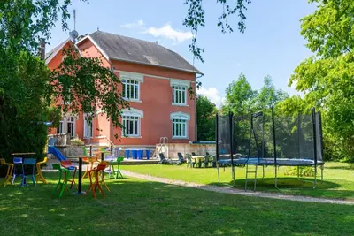 Image de Manoir 19e 7 chambres, piscine chauffée, parc arboré proche lac en Champagne