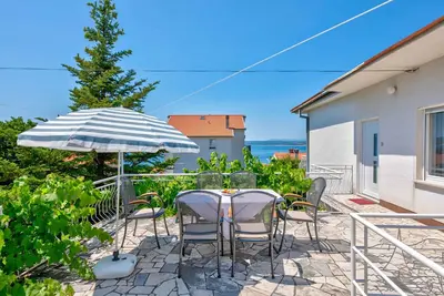 Image de Appartement de vacances avec terrasse et vue sur la mer