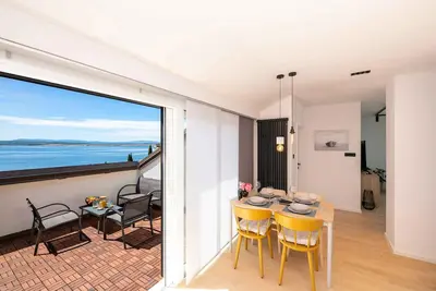 Image de Appartement de vacances avec balcon donnant sur la mer
