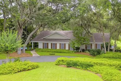 Image de Beautiful Home on the Golf Course near Sea Palms. Great Views!