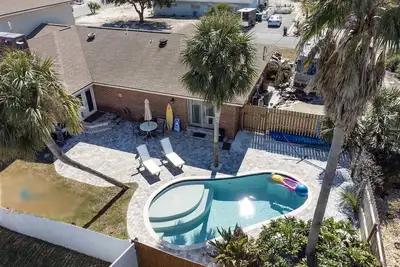 Image de Family-Friendly Beach Retreat